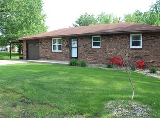 320 Jersey St, Cottage Hills, IL 62018