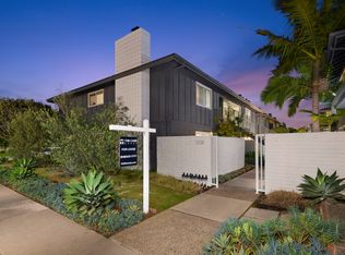 1050 Rutland Rd APT D, Newport Beach, CA 92660