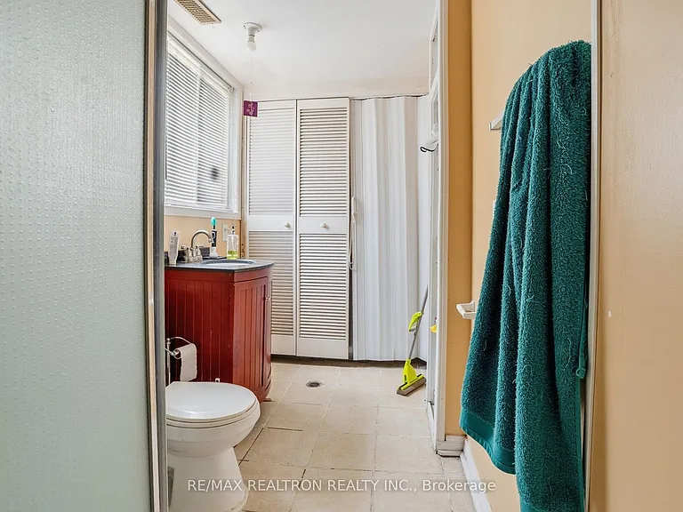 2 Eli Shackleton Ct — Photo 21