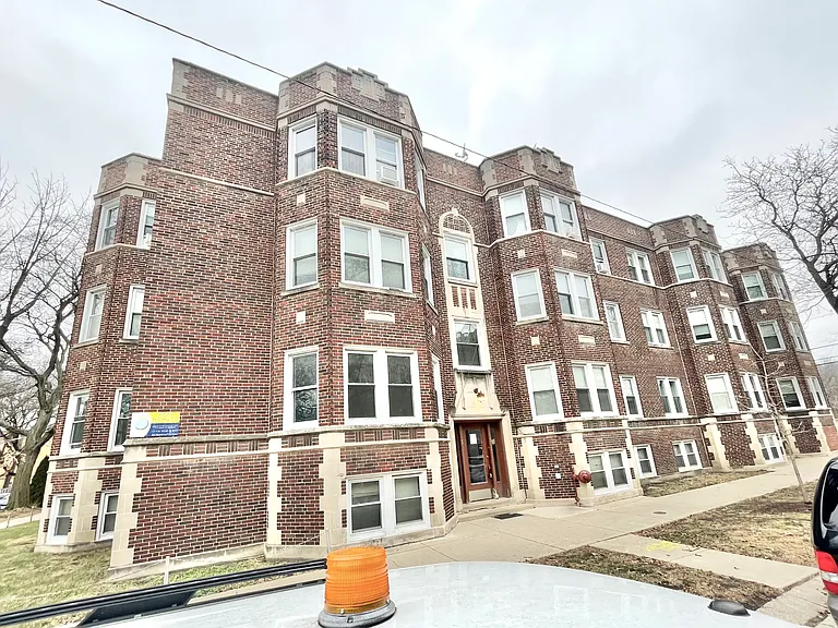 6504 N Leavitt St #3 — Photo 14