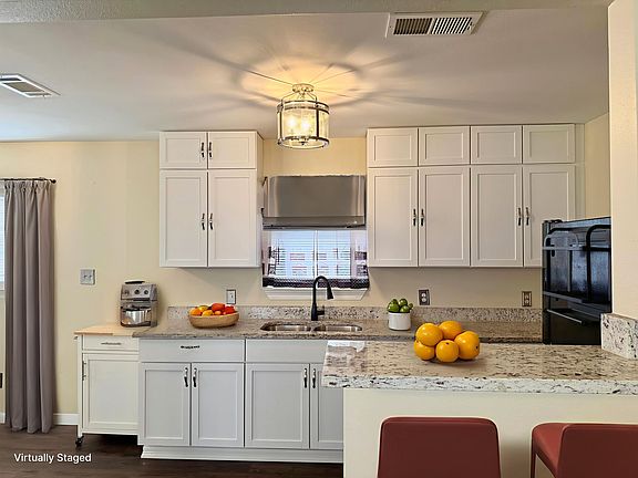 3rd image of 207 N Goodman Rd