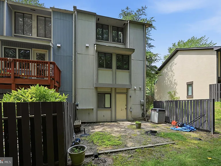2242 Cartwright Pl — Photo 16