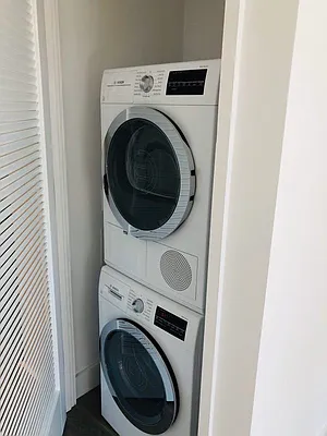 Rented by Realmart Realty LLC | media 17