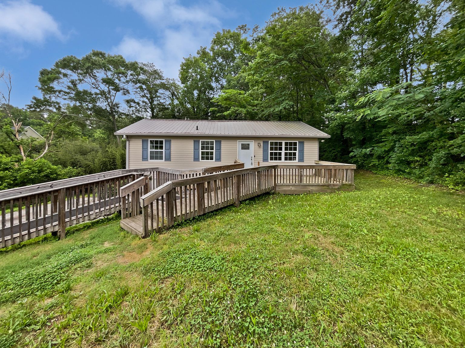 6562 Esquire Ln, Hixson, TN 37343 | Zillow