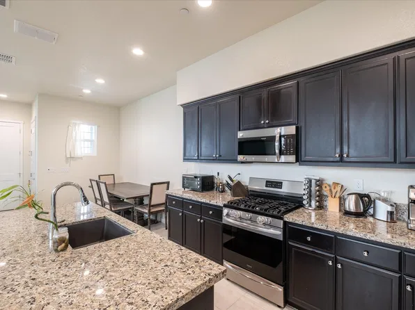 3283 Warbler Ct, West Sacramento, CA 95691
