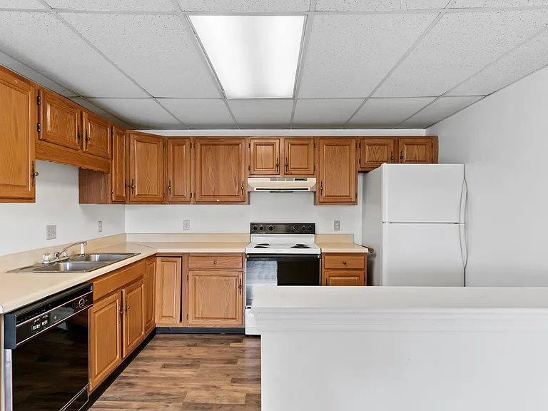270 W 2nd St #270 — Photo 8