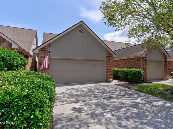 659 Farragut Commons Dr, Knoxville, TN 37934