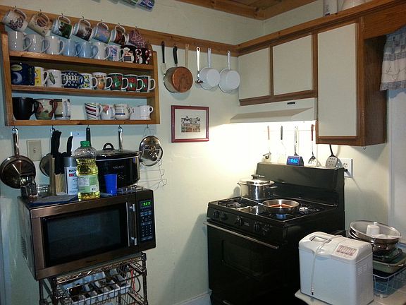 Dishwasher and microwave included