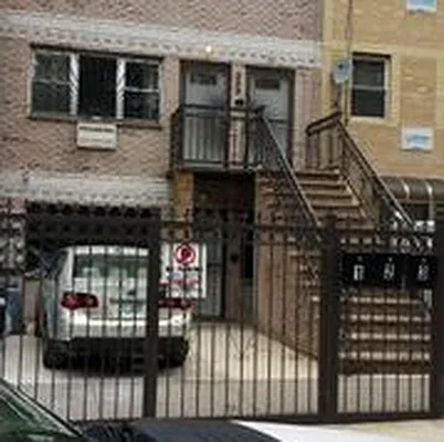 Rented by Gold-Stone Realty | media 8