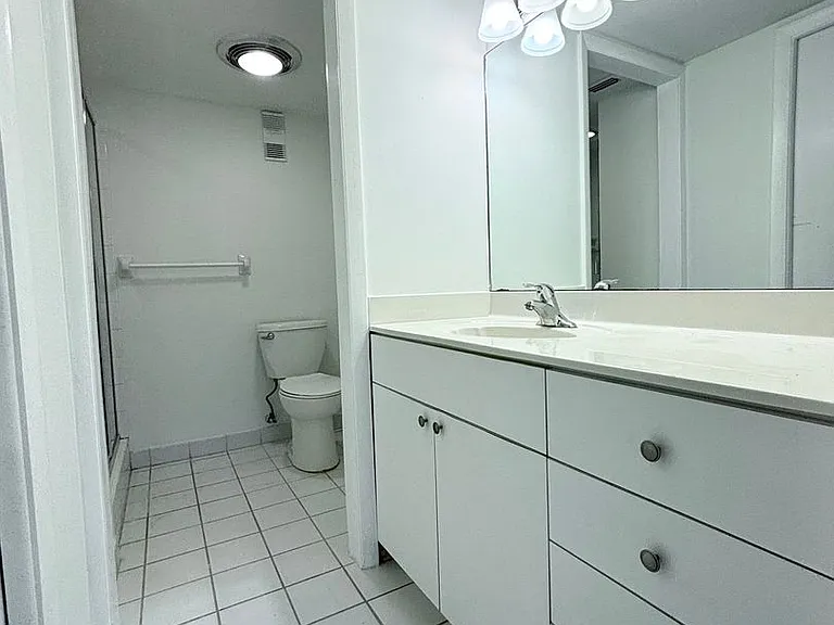 2264 Winkler Ave #107 — Photo 14