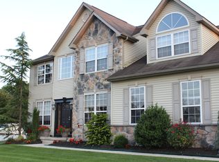 712 Dartmoor Ct, Williamstown, NJ 08094