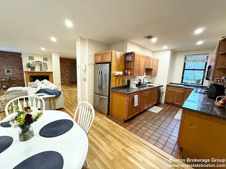 96 Gainsborough St #103W — Photo 2
