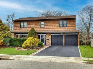 2614 Kimberly Ct, Merrick, NY 11566