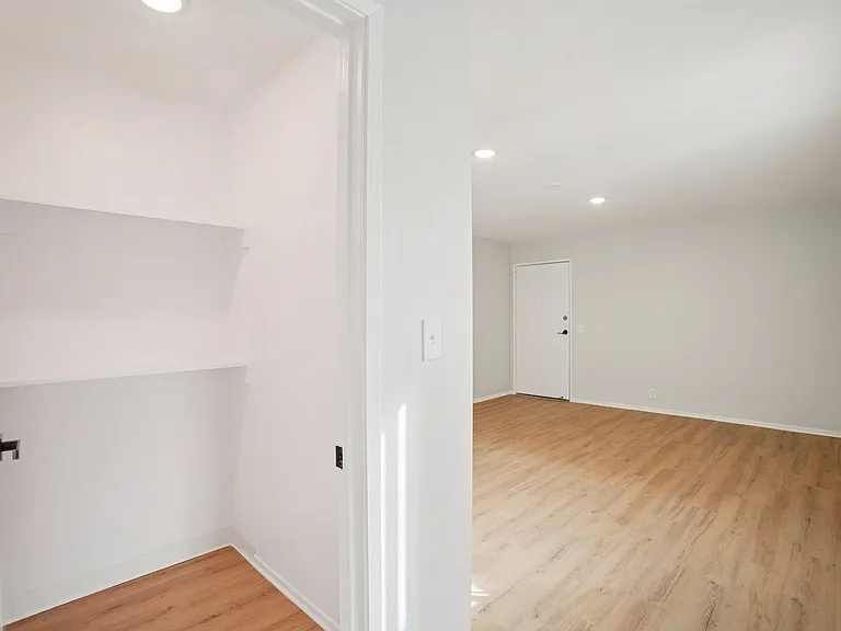 420 Windsor Rd — Photo 76