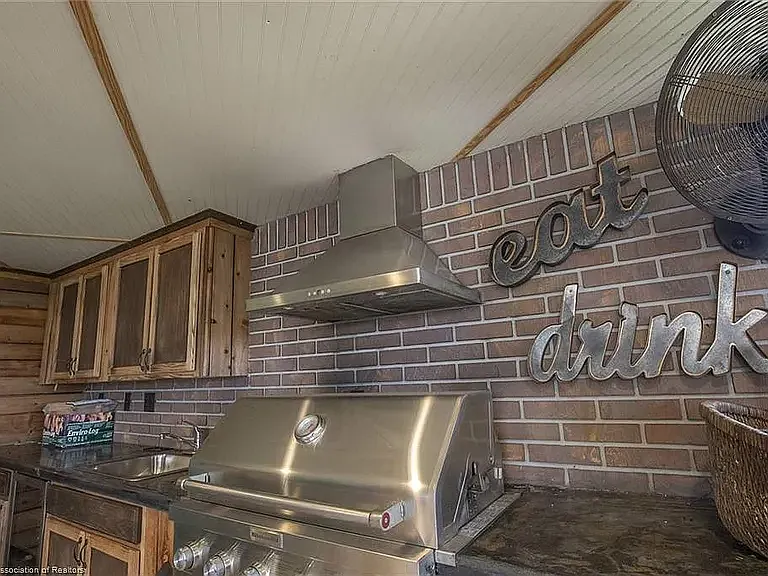 705 Catfish Creek Rd — Photo 28