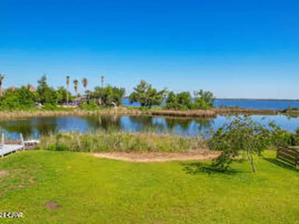 1914 Country Club Dr, Lynn Haven, FL 32444