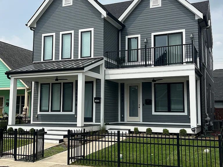 1630 Carrollton Ave — Photo 1