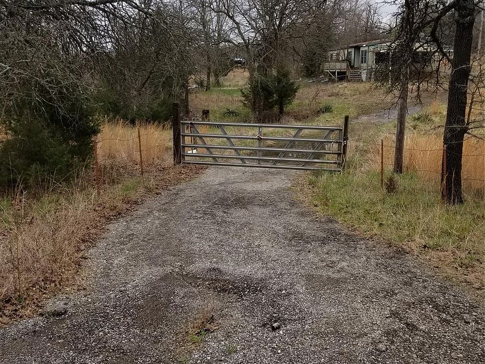 2nd image of 295 Country Rd