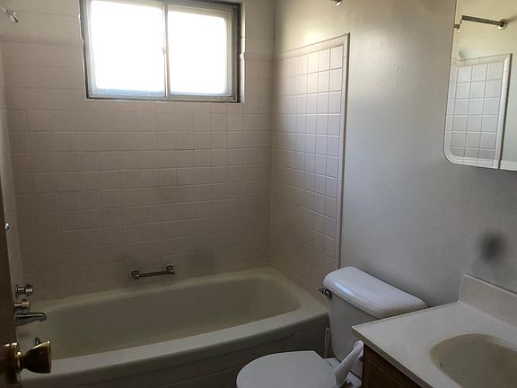 5th image of 286 Phillips Ave