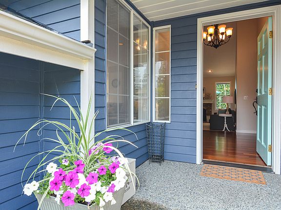 3rd image of 22120 NE 9th Pl