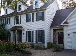 1 Monarch Dr, Fairport, NY 14450