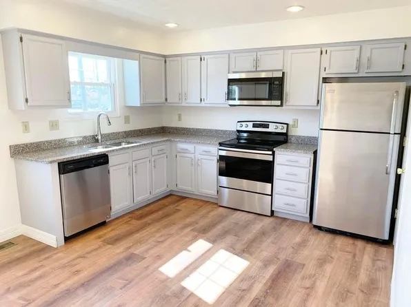 49 Vicki Anda Ct APT 3, Oxford, OH 45056