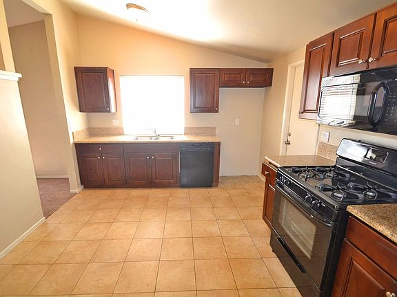 4th image of 27558 Esterbrook Ave