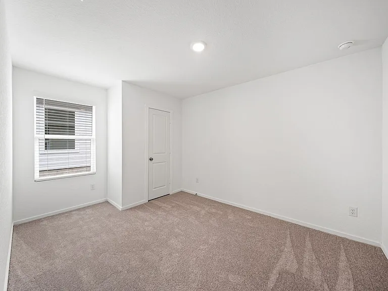 241 Tahoe Ave — Photo 11