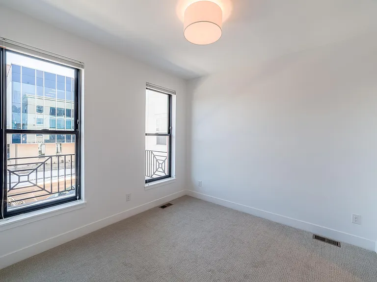 2317 Stout St — Photo 40