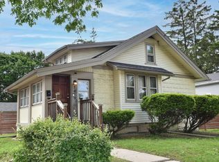 1419 W Hauser Ave, Milwaukee, WI 53209