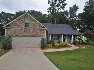1459 Fieldstone Ct, Winder, GA 30680