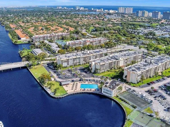 701 Three Islands Blvd APT 120, Hallandale Beach, FL 33009