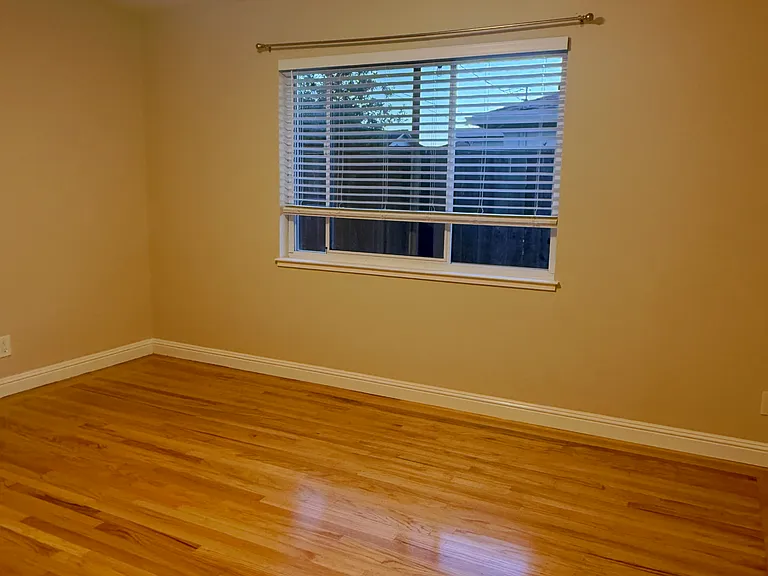 445 Peralta Ave — Photo 7