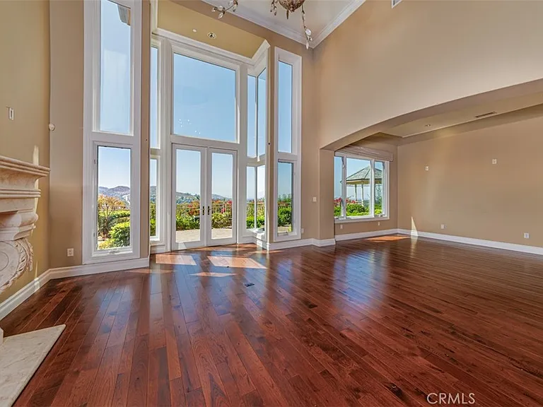 9772 Crestview Cir — Photo 6