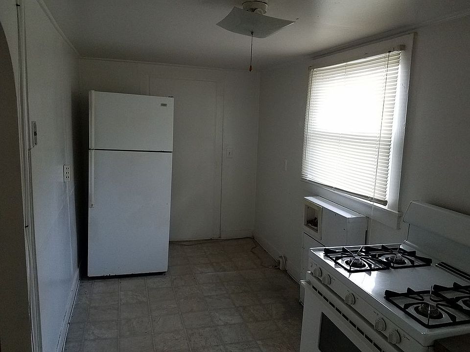 2nd image of 10 Dorman St