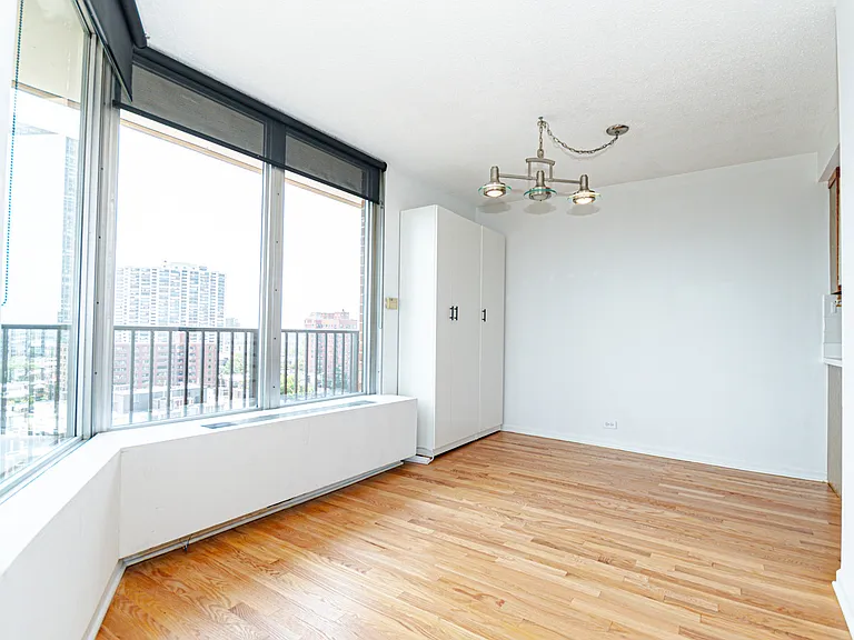 4170 N Marine Dr #13A — Photo 6