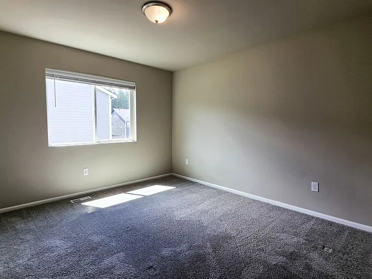 4342 Acacia Ln SE — Photo 16