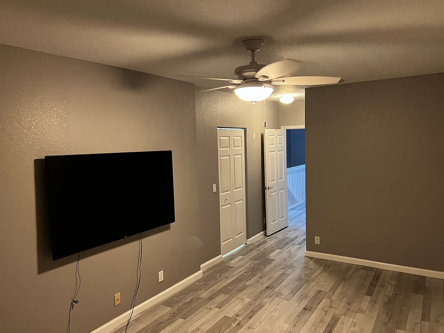 3 bed, 2.5 bath, 1360 sqft, $2,900 — Photo 2
