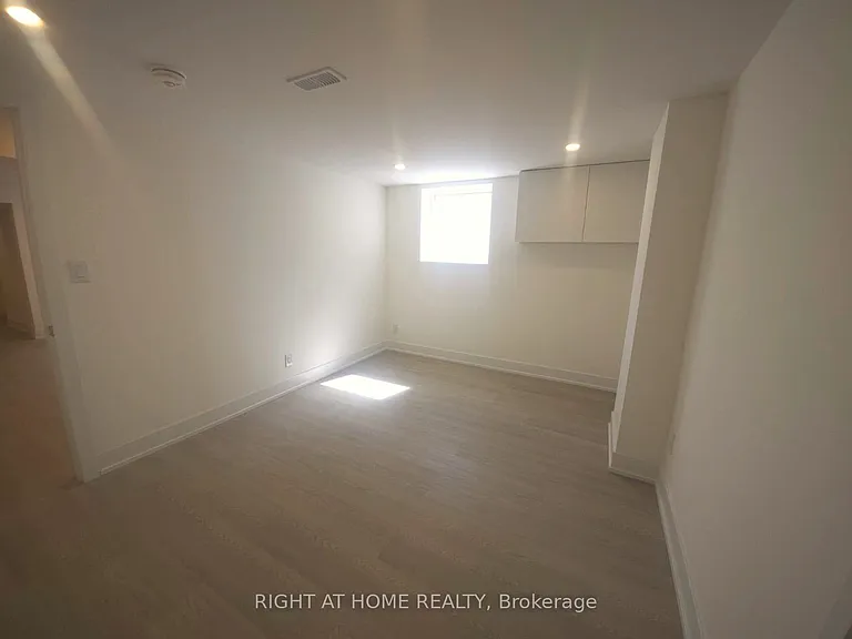 13 Spring St #BASEMENT — Photo 15