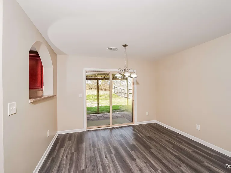 180 Briar Ridge Ln — Photo 5