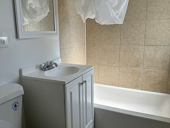 2nd image of 1127 E 81st St APT 2E