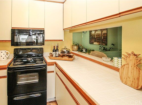 5th image of 623 E Church Pl #6
