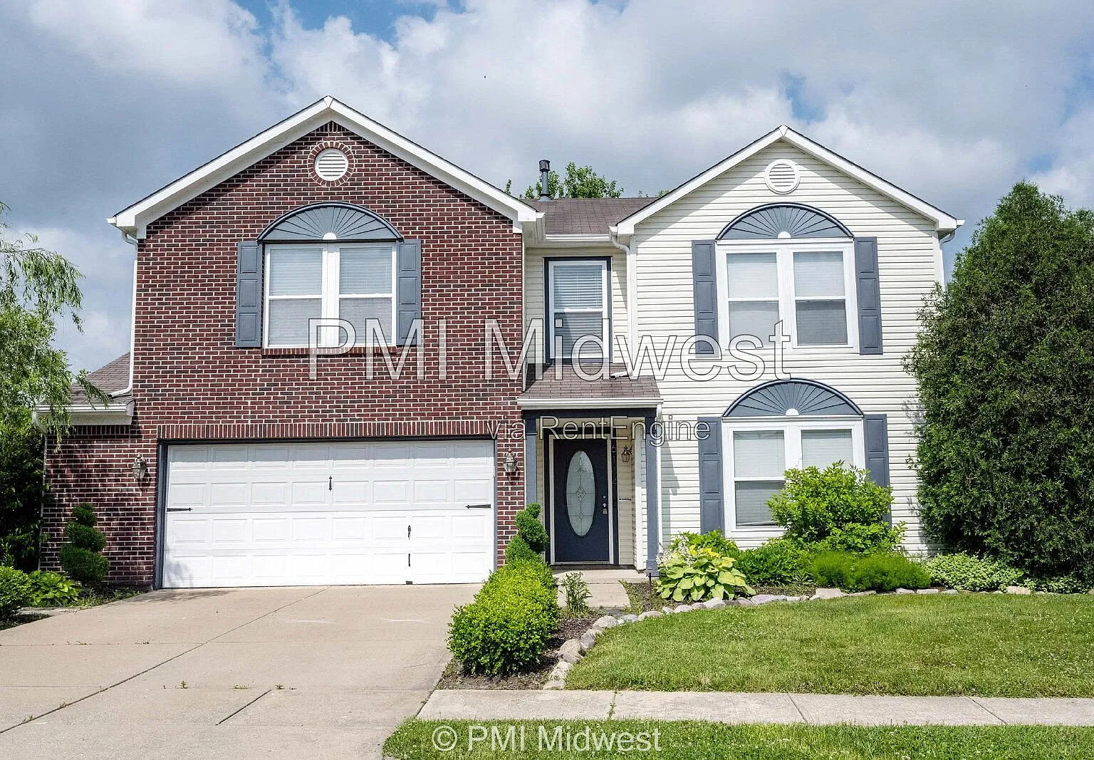 3 bed, 2.5 bath, 2866 sqft, $2,100 — Photo 1
