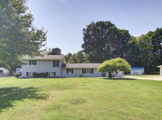 5411 Emerson Rd, Sterling, IL 61081