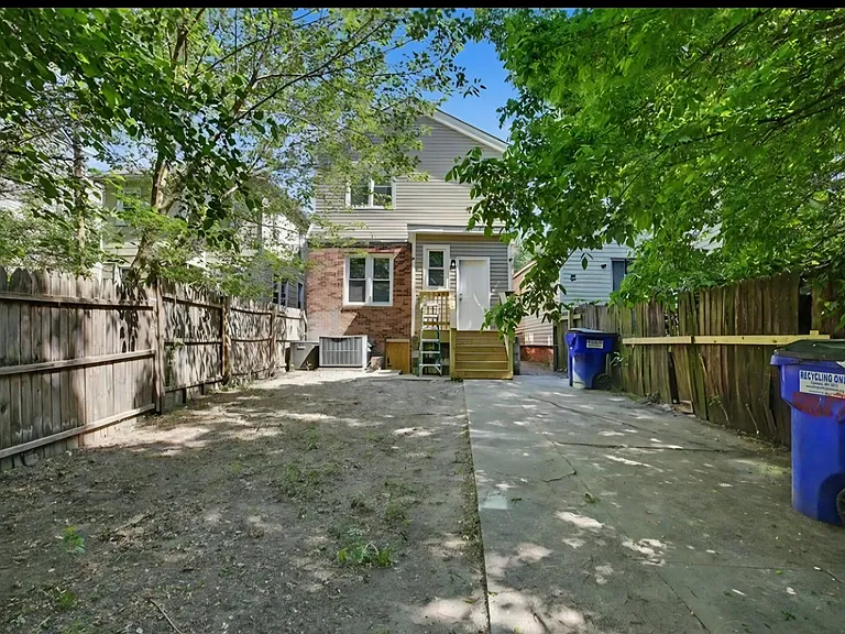 2517 Hale St #A — Photo 8