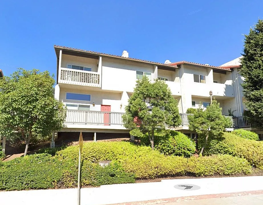 3902 La Jolla Village Dr
