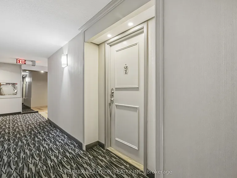 7440 Bathurst St #608 — Photo 4