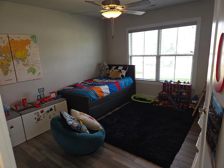 1512 Spring Mountain Dr — Photo 11