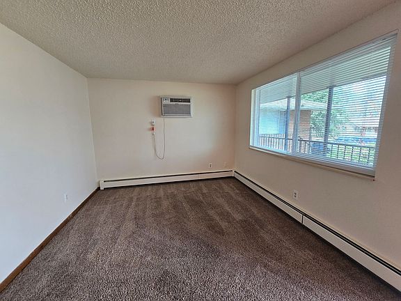 4th image of 325 15th Ave APT 19