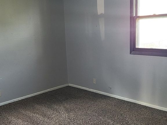 4th image of 1007 N Main St
